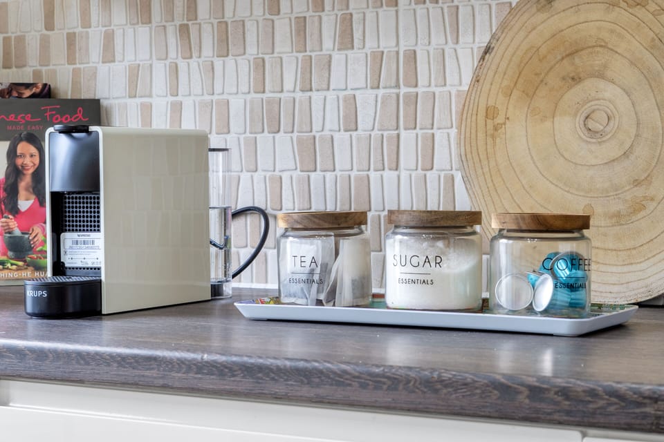 Kitchen counter coffee machine 