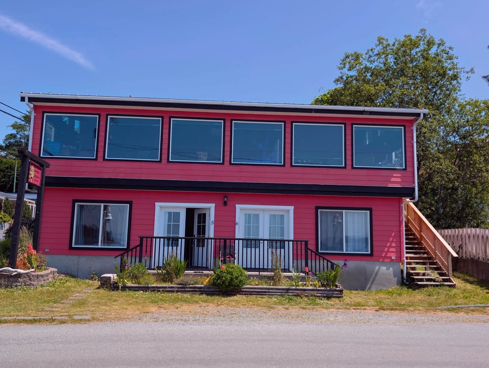 Street View of the Gordie's Building.