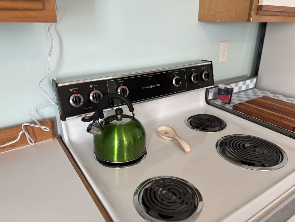 Tea kettle