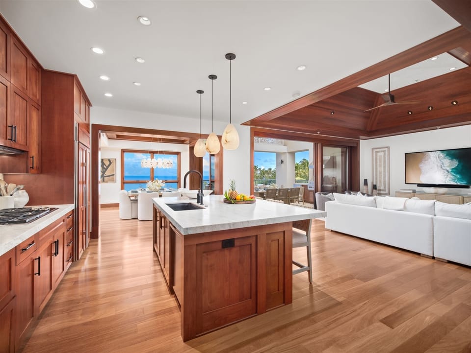 1502 Stunning Great Room with Convenient Lanai, Kitchen & Dining Access
