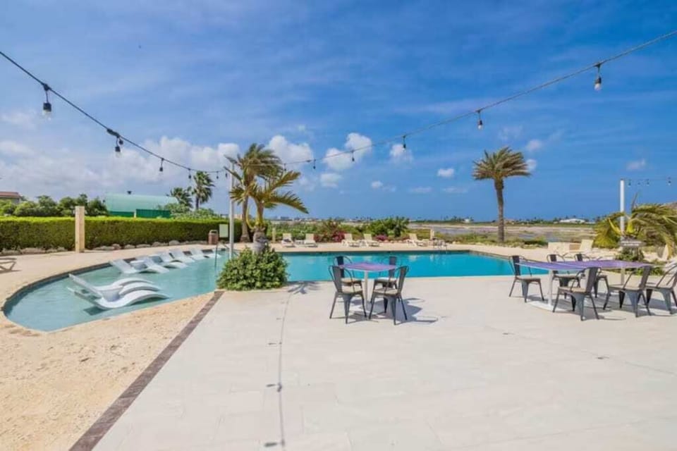 Near Hotel/Beaches 3Beds/6Guests (227)