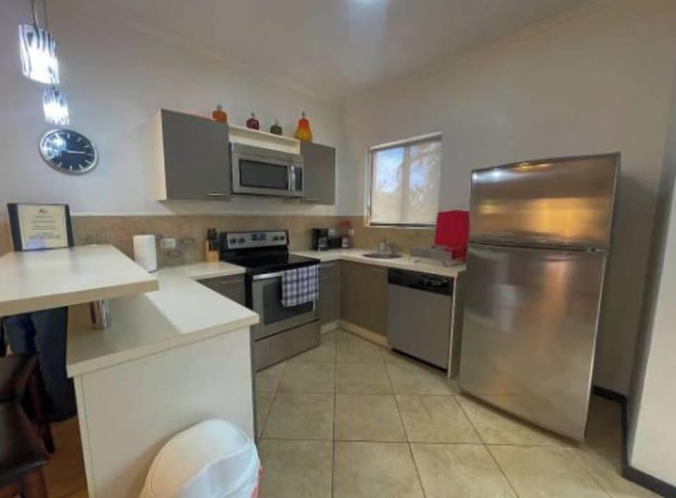 Near Hotel/Beaches 3Beds/6Guests (233)