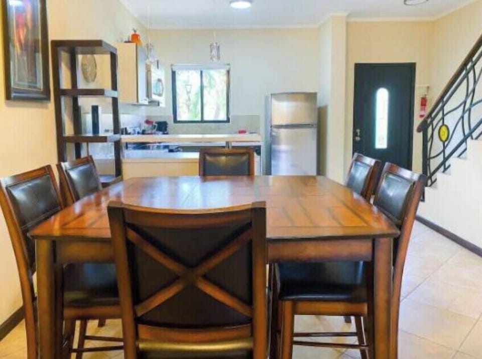Near Hotel/Beaches 3Beds/6Guests (235)
