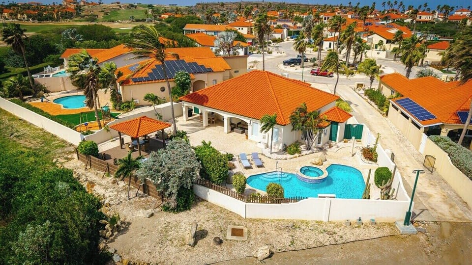 Luxury 3BR Villa Private Pool & Jacuzzi Golf View (291)