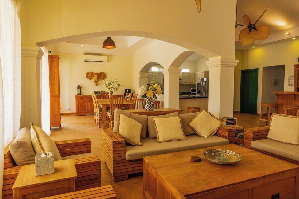 Luxury 3BR Villa Private Pool & Jacuzzi Golf View (281)