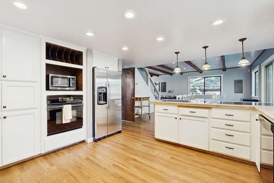 Main level: spacious kitchen