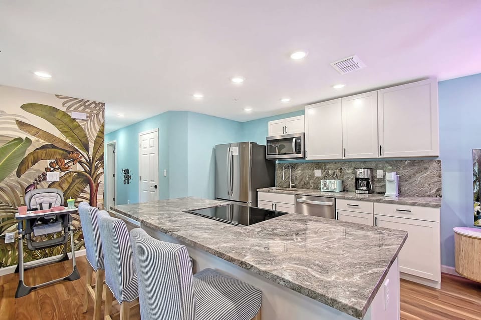 Cook, chat, snack, repeat—this kitchen makes every meal a mini celebration.