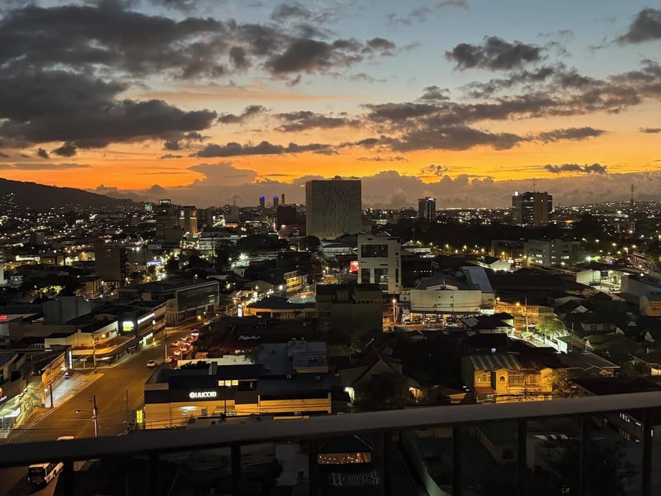 Twinkling night views 