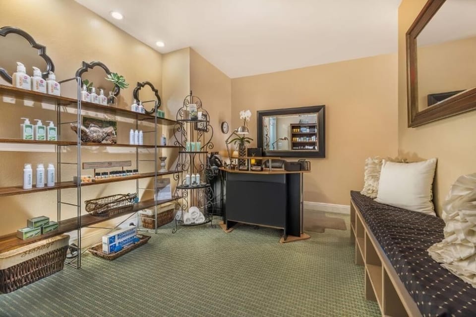 Browse spa essentials, then lounge quietly before your appointment.