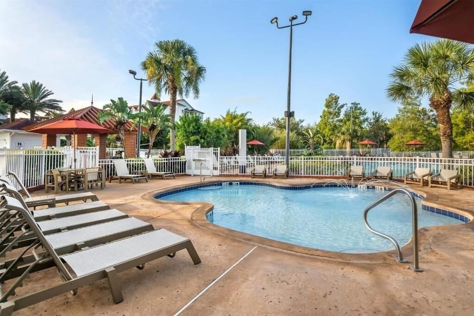 Heated Outdoor Swimming Pool