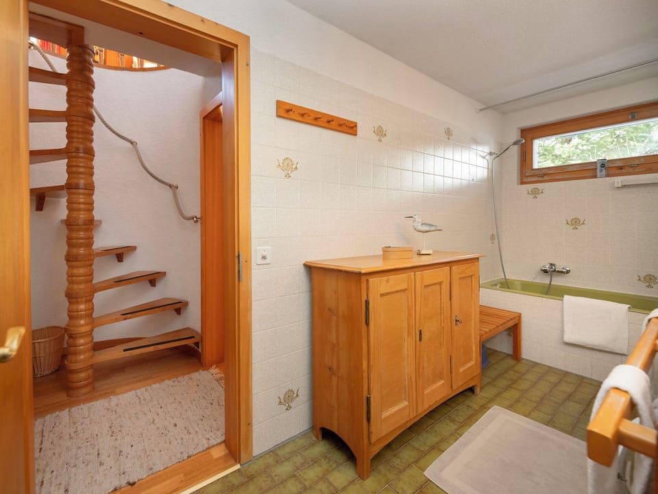 Bathroom / Wellness