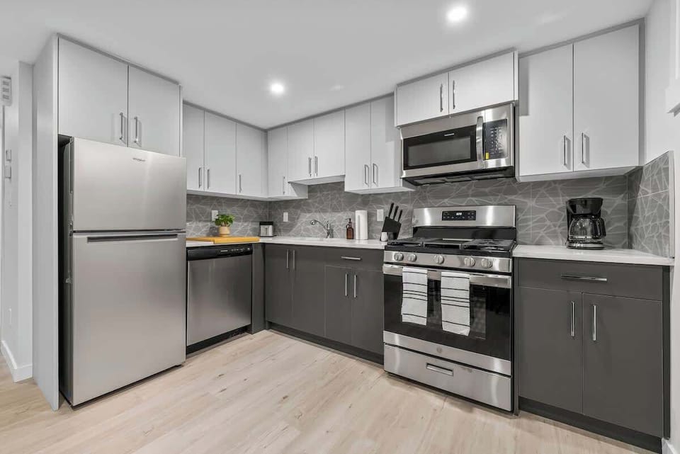 Fully equipped kitchen with everything you need for simple, stress free cooking.