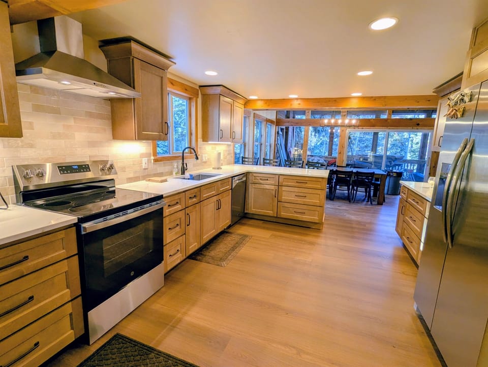 Fully stocked kitchen. Everything you need for a wonderful vacation.