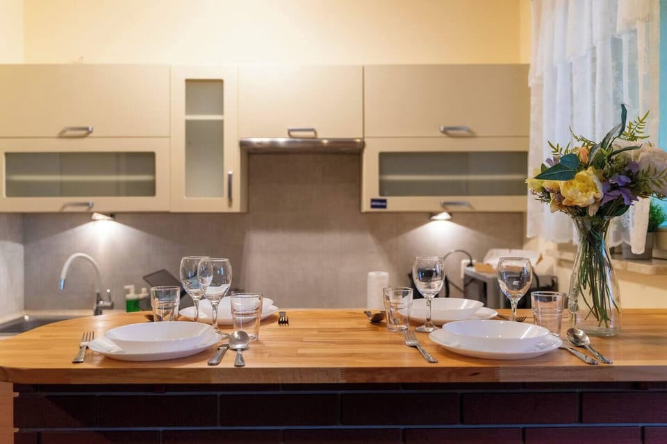 Bright 33m2 Studio Located on 11th Floor - with Swimming Pool, Gym, Private Parking | Book Now with RENTUJEMY