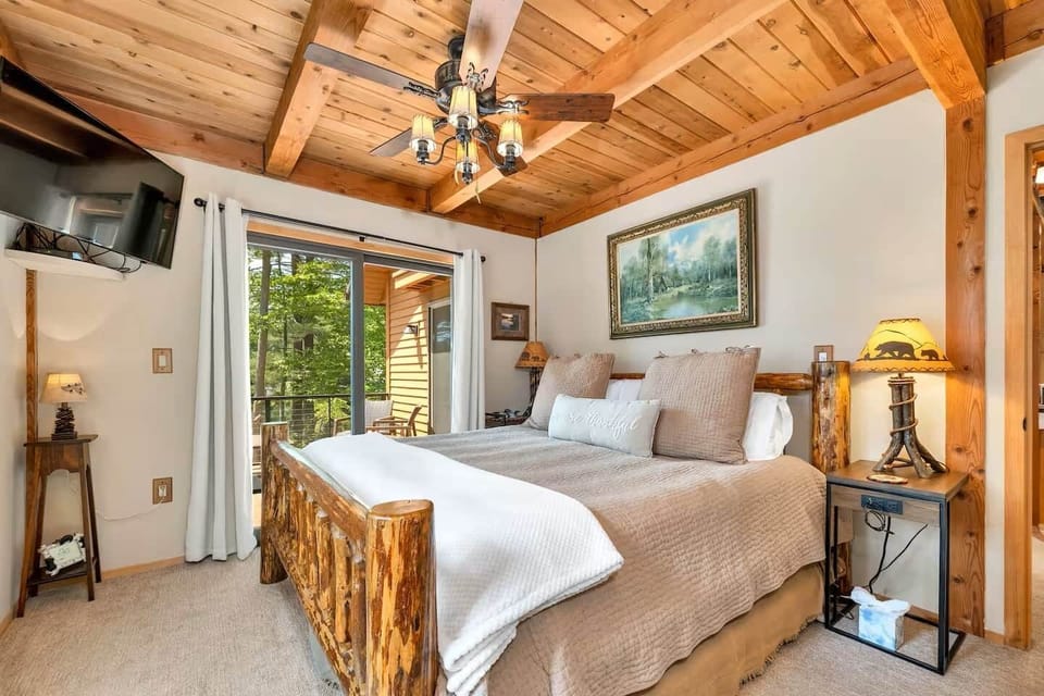 Bedroom with King Bed