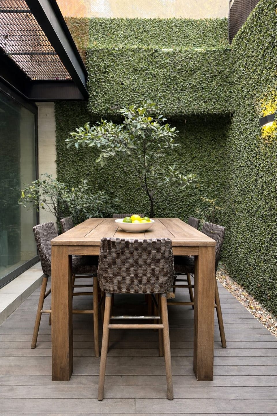 Outdoor dining