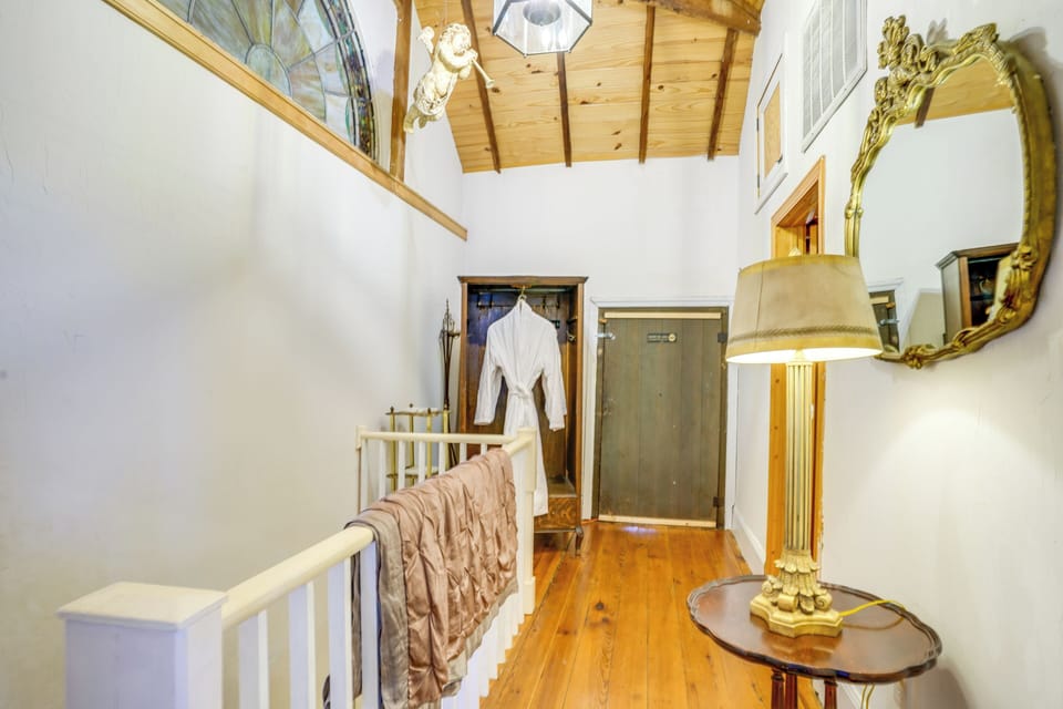 3rd-Floor Landing