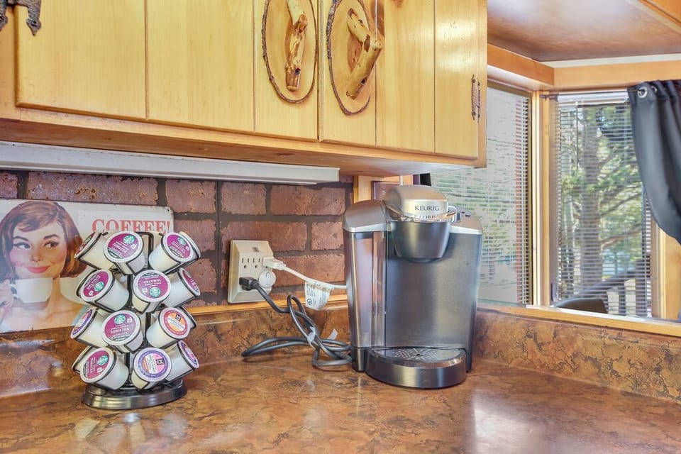 Keurig with coffee pods.jpg
