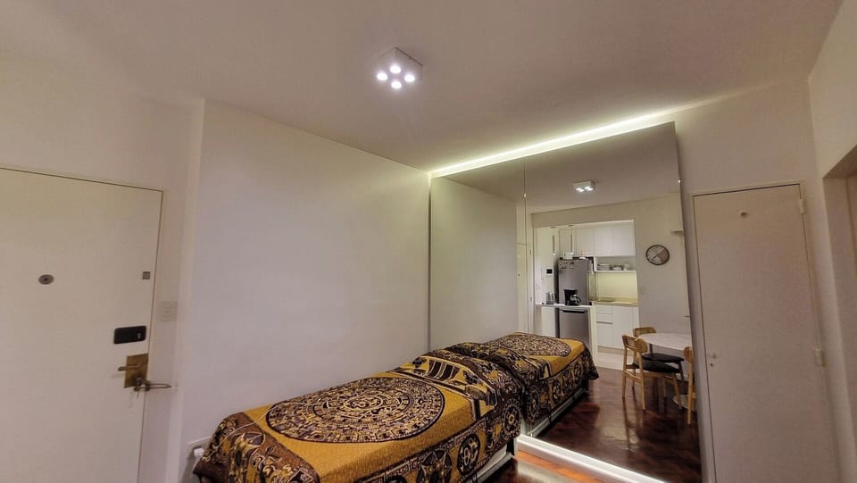 Cama