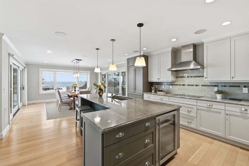 Spacious modern kitchen