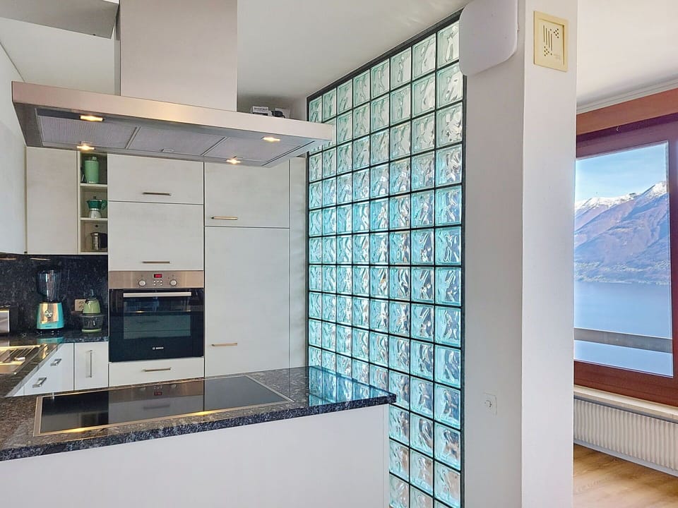 Interior Design, Flooring, Glass, Floor, Ceiling, Room, Apartment, Kitchen, Countertop, Daylighting