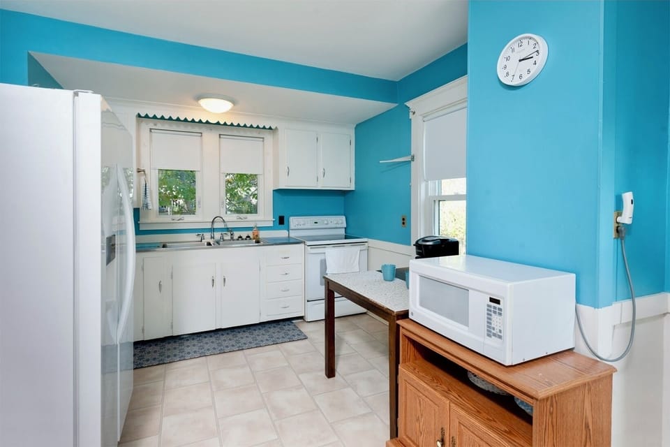 Bright kitchen