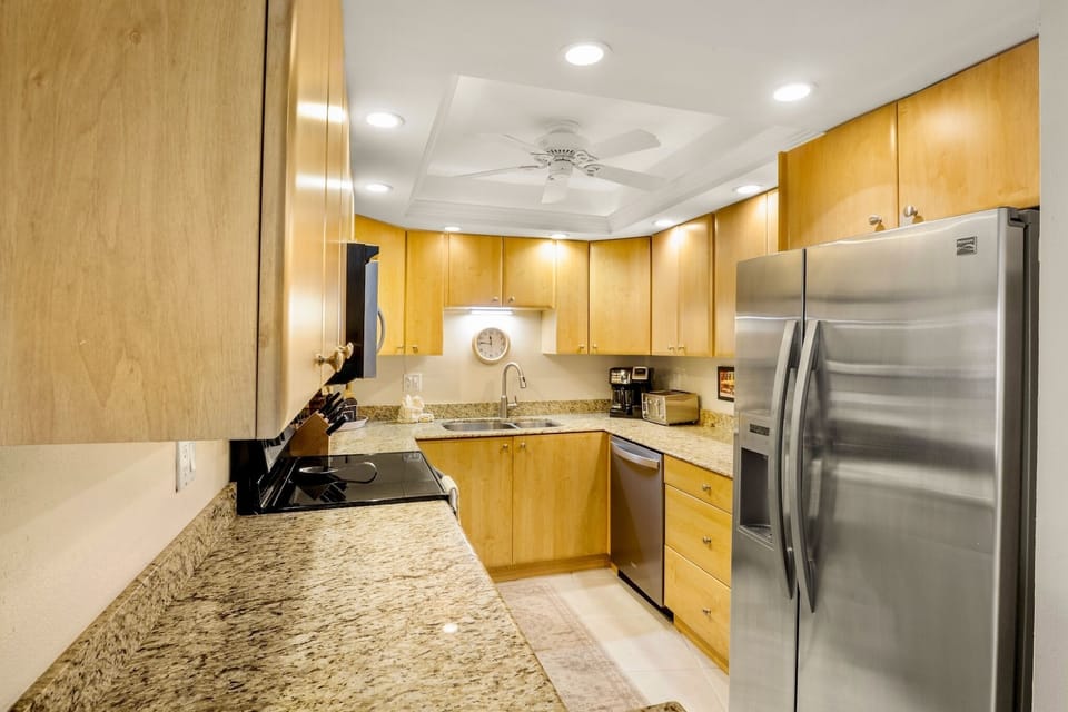 Harbor Towers Unit 415 by Tropical Sands Accommodations