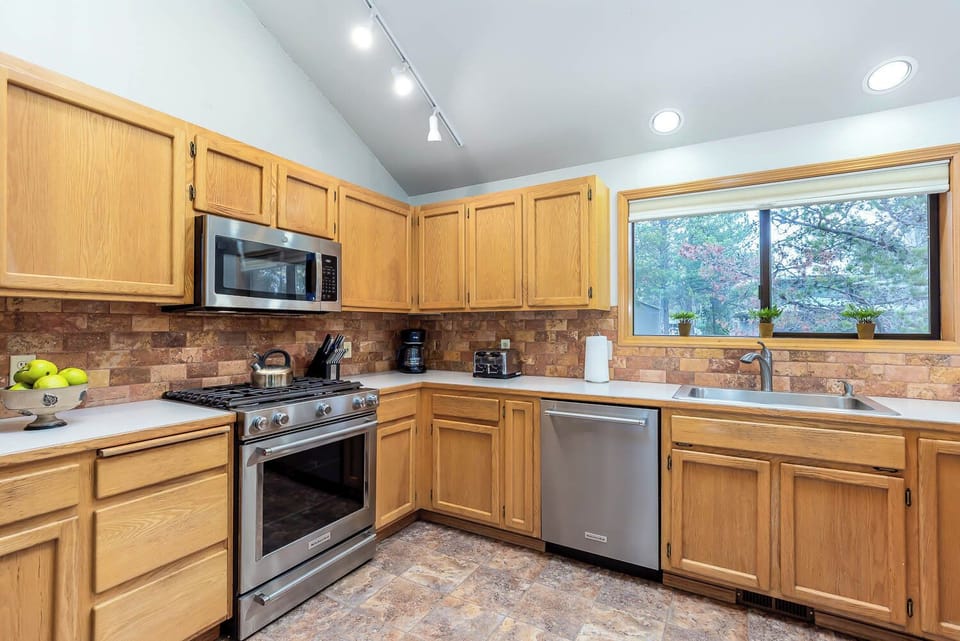 Kitchen - Main Level
