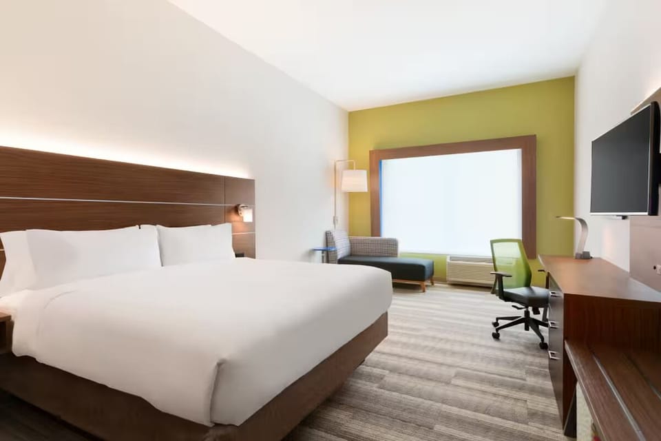 Bedroom. Interior and views may vary based on location and availability.
