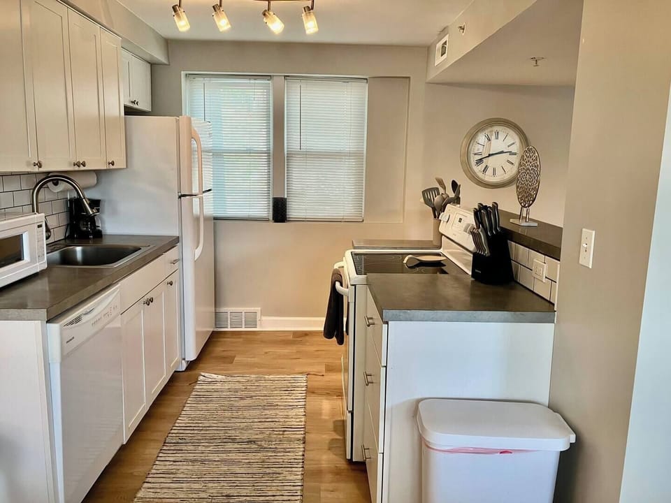 Create easy meals in this functional, bright kitchen space.