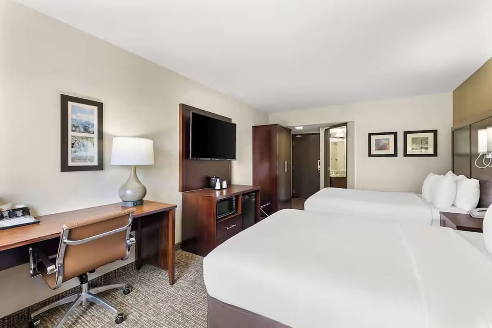 Catch up on work, then relax with easy in-room entertainment.