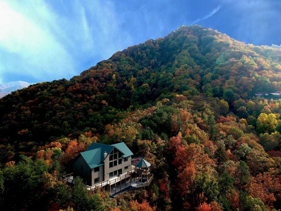 Pimalai Lodge is located on top of the ridge with 360 views!
