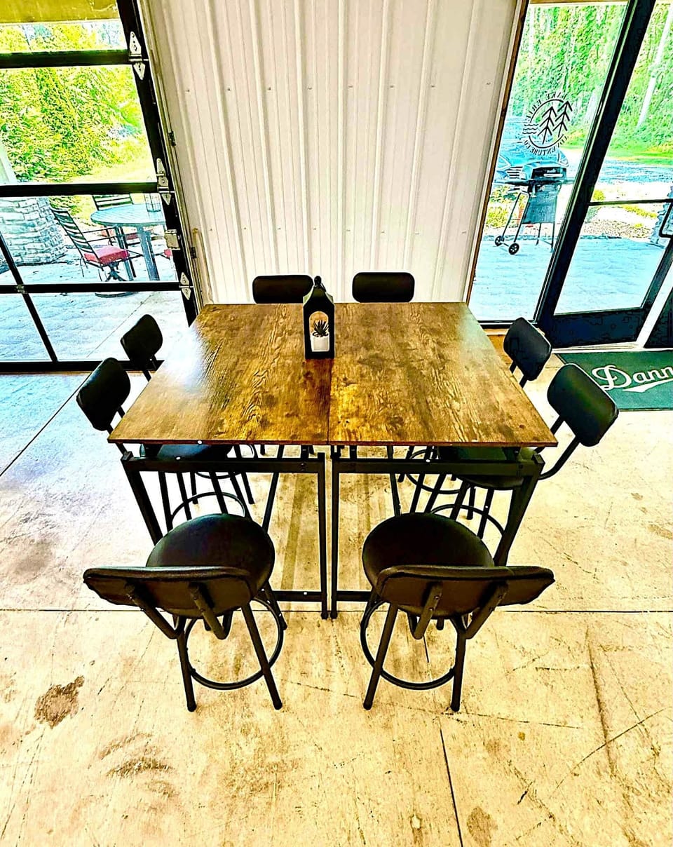 DINING TABLE 1