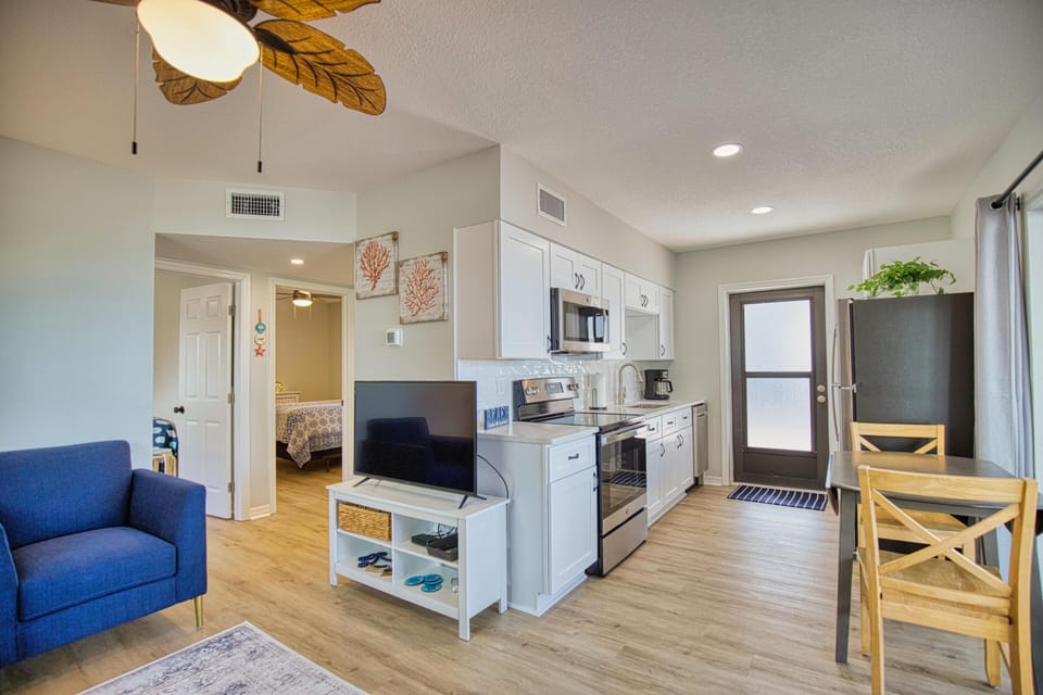 Living Area / Kitchen