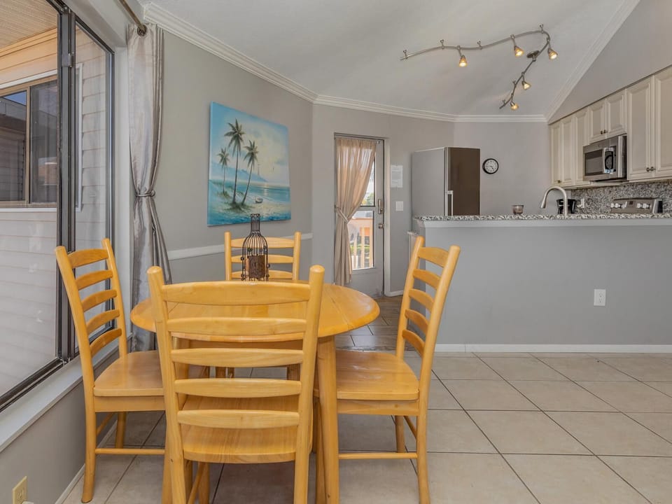 Dining Table &amp; Kitchen