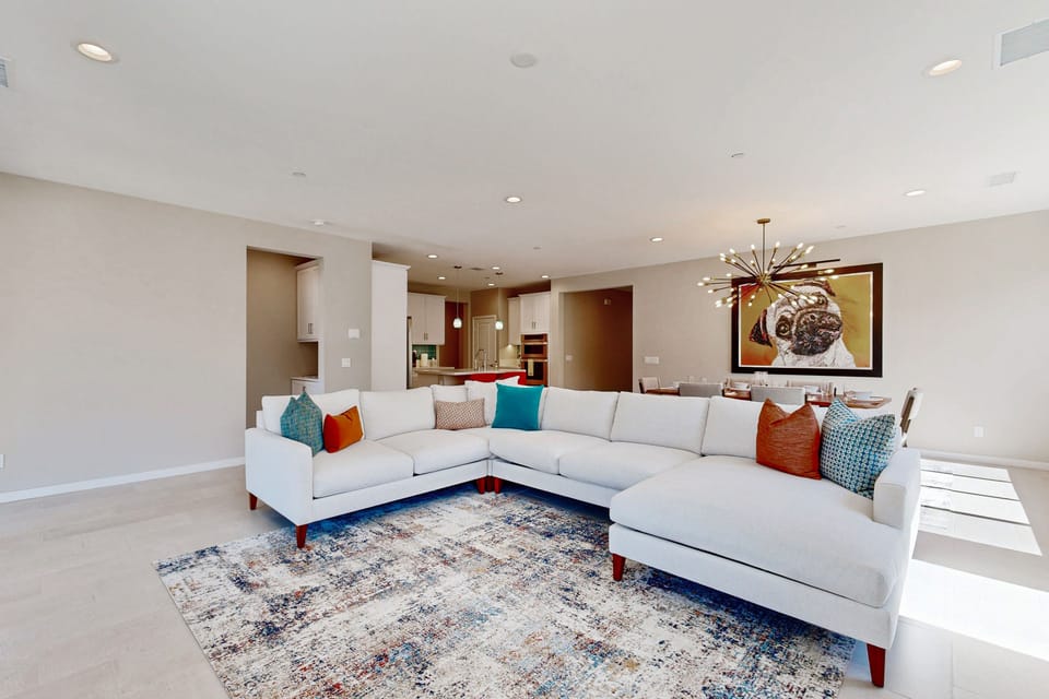 Modern home with gas fireplace, mountain views, large yard House in Cathedral City