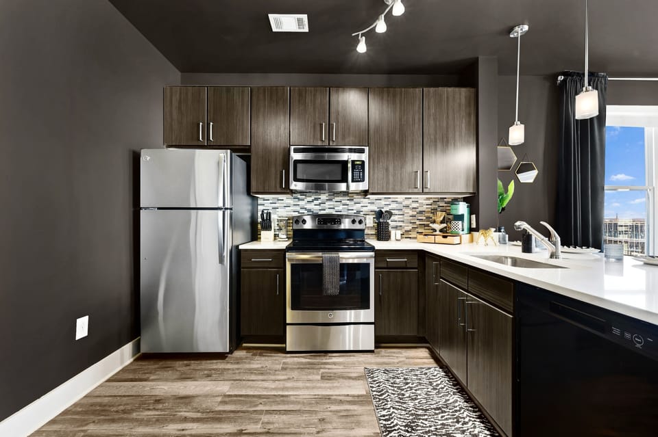 ✦ Kitchen ✦ Fully stocked kitchen + dedicated coffee station. We've got you!