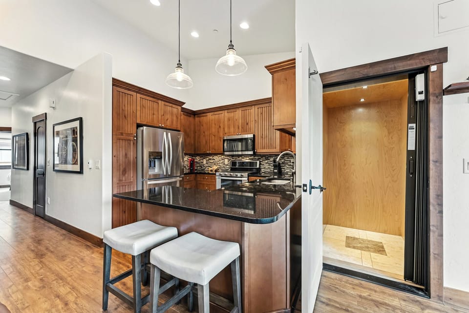 Private elevator and kitchen