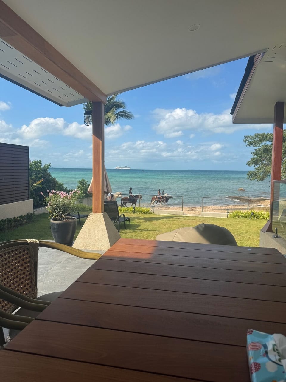Outdoor dining