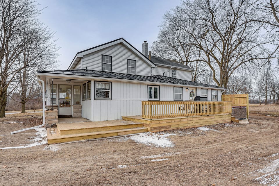 Athens Vacation Rental | 5BR | 3BA | 2,650 Sq Ft