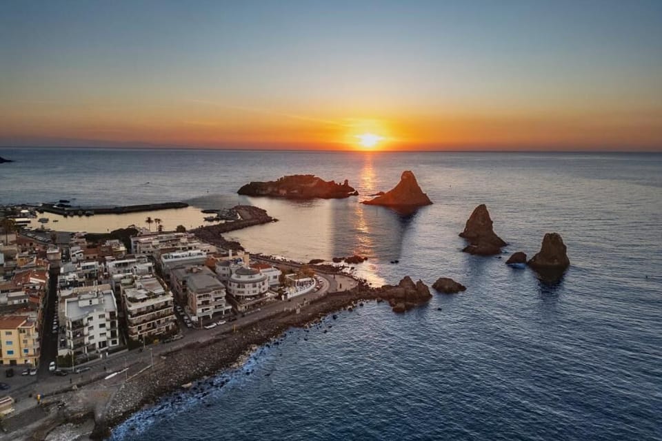 Chase sunsets over the coastline from this unforgettable setting.