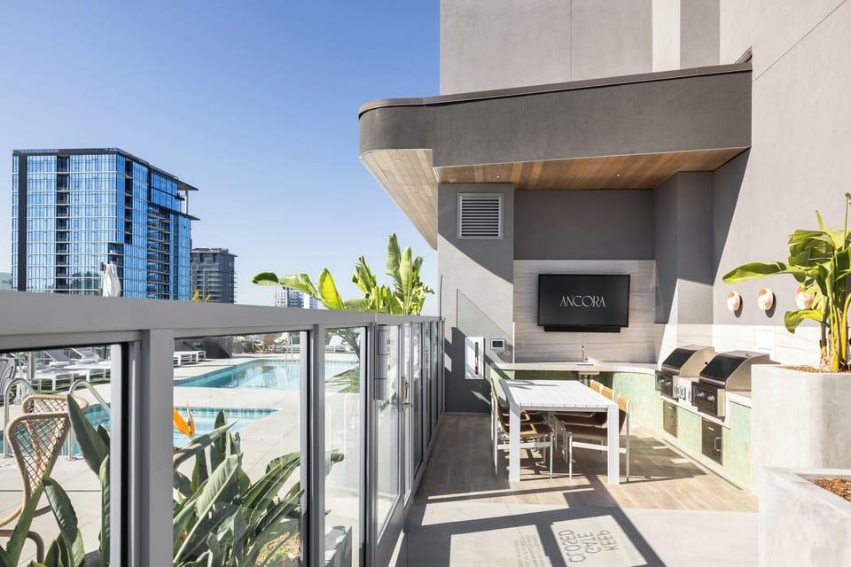Fire up the rooftop BBQ and enjoy an outdoor meal with friends.
