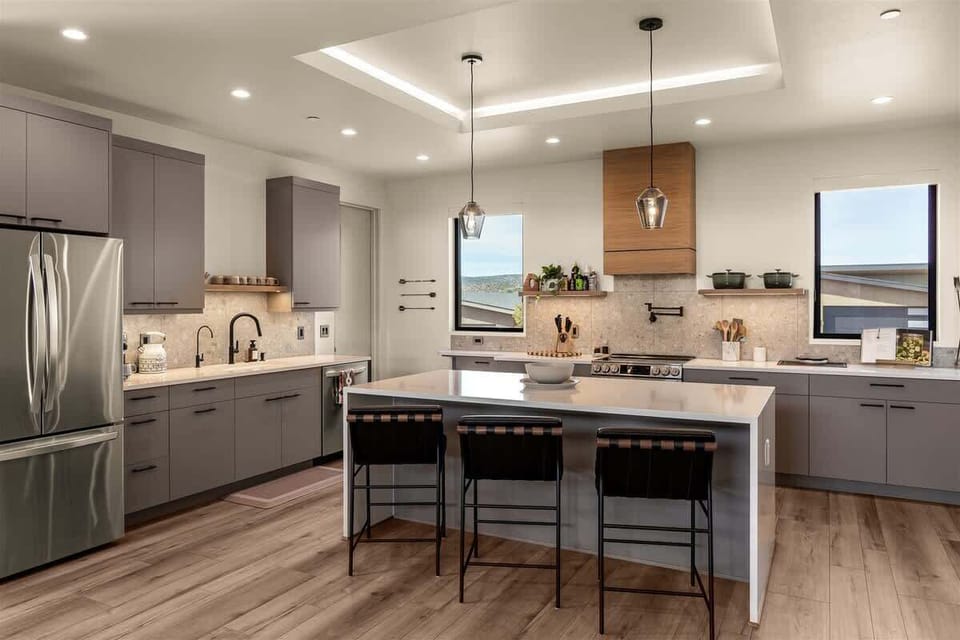 Chef`s kitchen appointed with high-end cookware