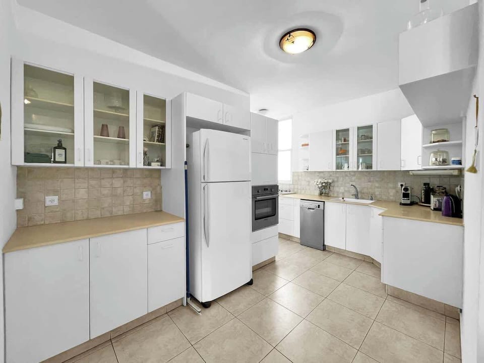 Clean and functional space for everyday use.