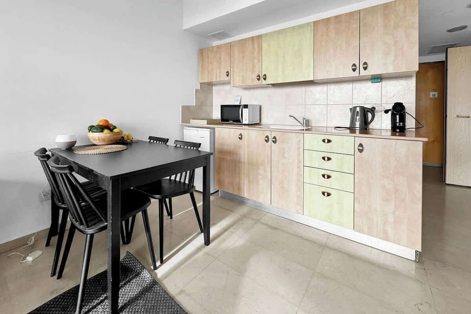 Cooking in or dining out tonight?