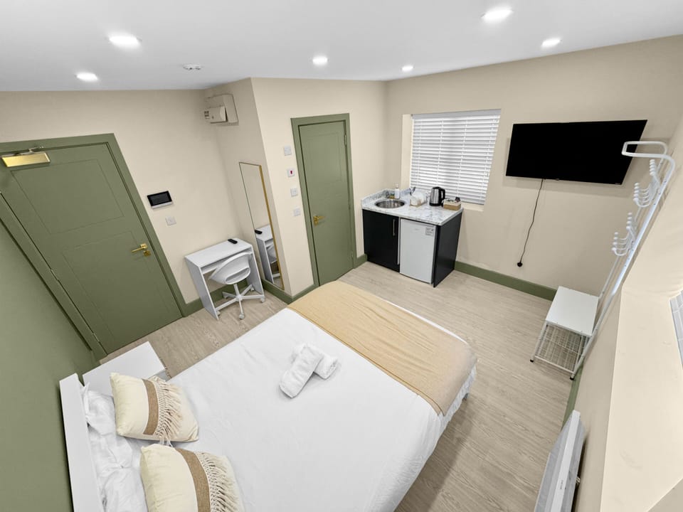 Comfortable Stay • Great Location • Easy Transport