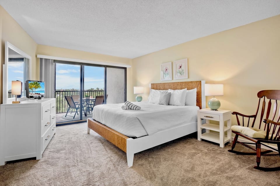 Harbor Towers Unit 501 by Tropical Sands Accommodations