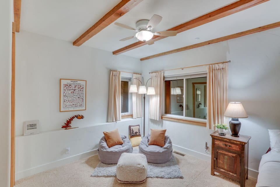 Reading Nook | Bean Bag Chairs | Peaceful Space