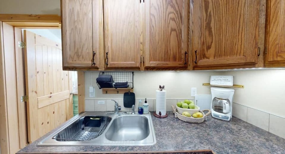 This cabin does not include a dishwasher so make sure to wash your dishes before you leave.