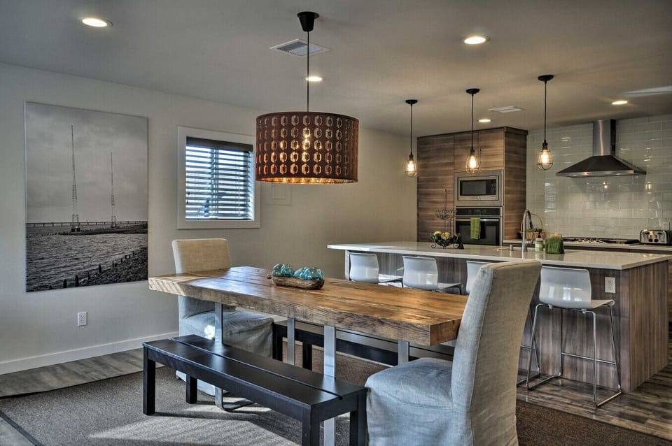 Dining Area | Live-Edge Table | Bench Seating & Kitchen View